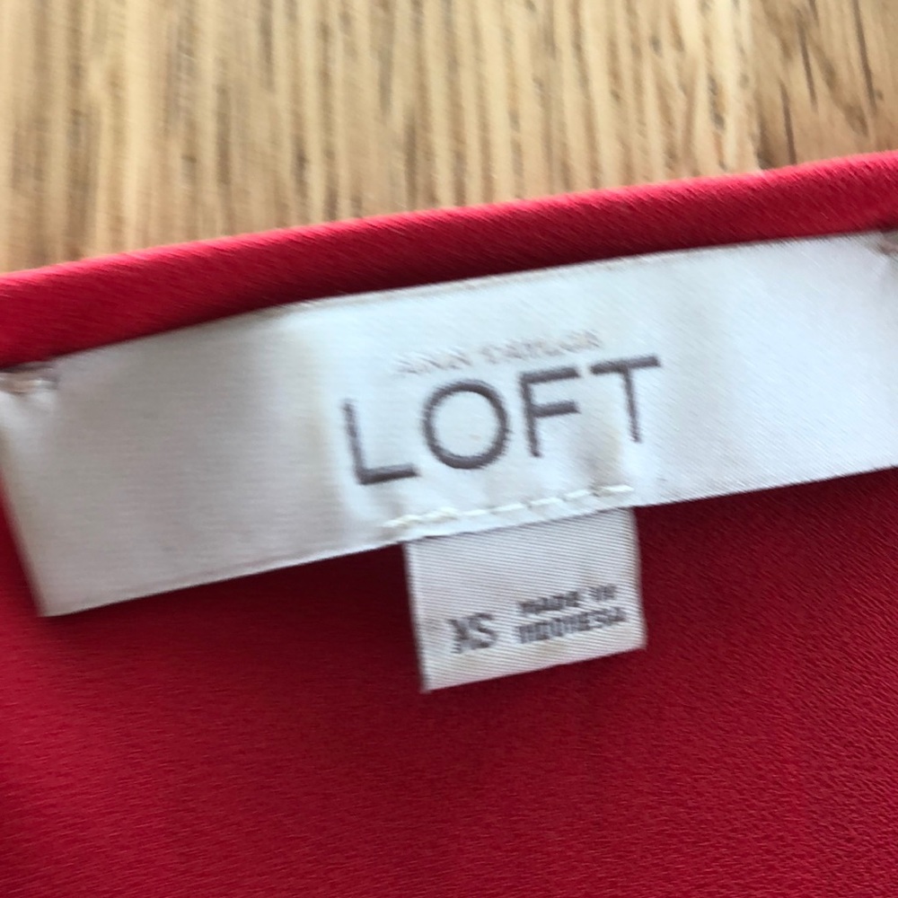 Red blouse - Picture 3 of 4